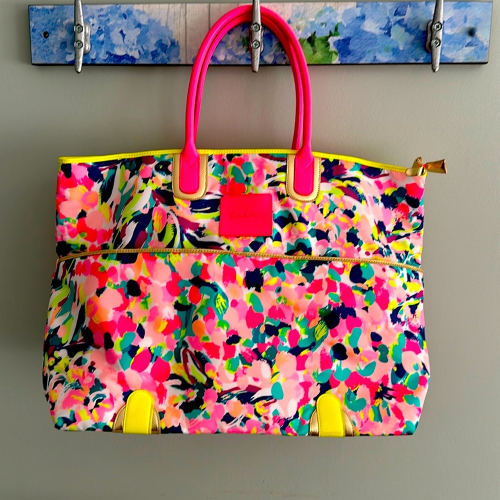 Beautiful Lilly Pulitzer Travel or Beach Bag